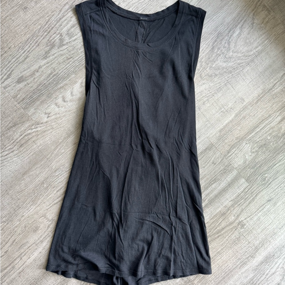 Lululemon Women’s Crossed Back Sleeveless Black Tunic Top
